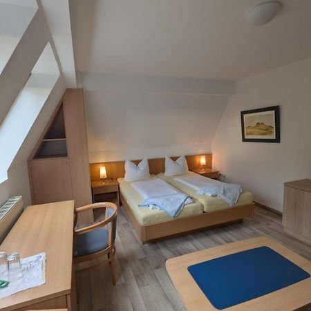 Pension & Restaurant Haus Hiddensee Kloster Exterior photo