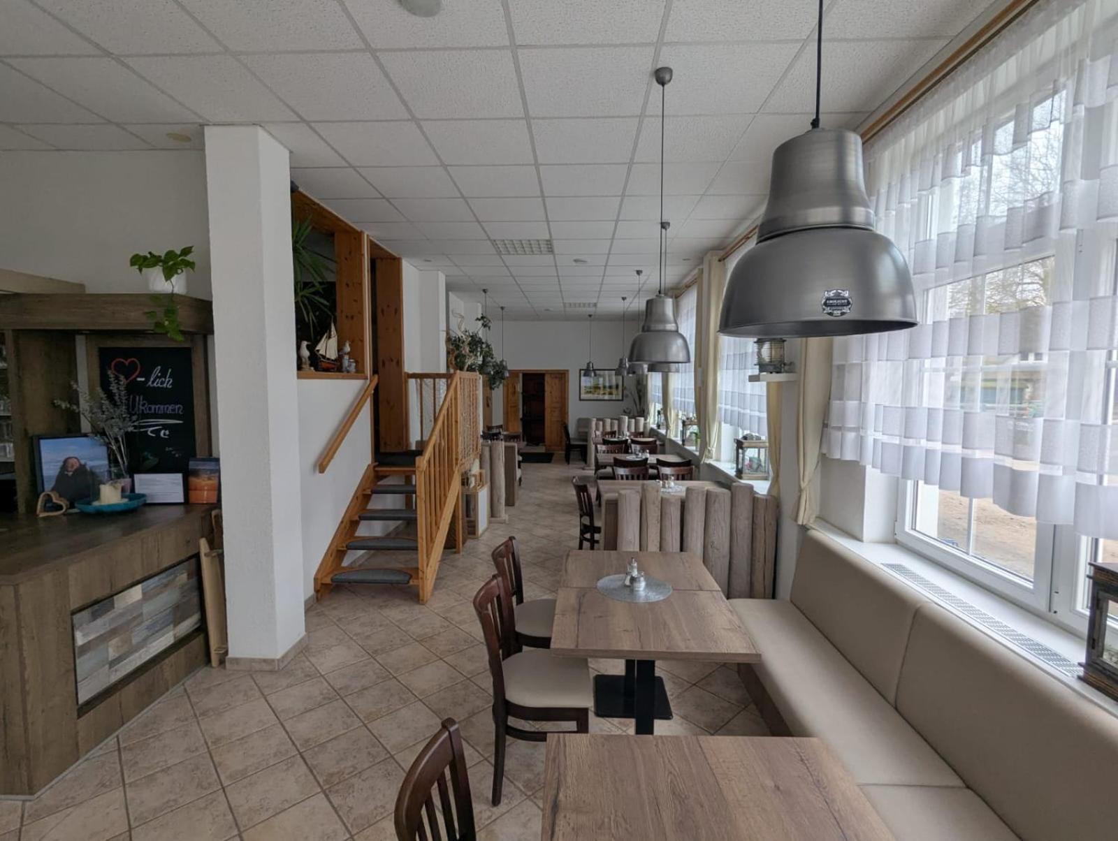 Pension & Restaurant Haus Hiddensee Kloster Exterior photo